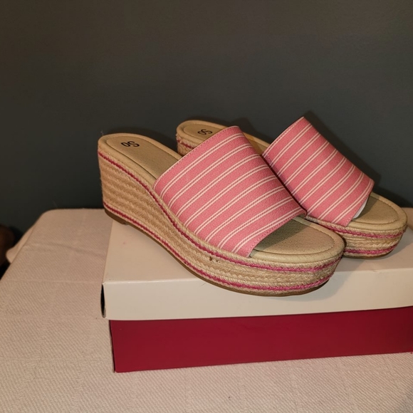 SO Shoes - SO Sandals - New In Box
